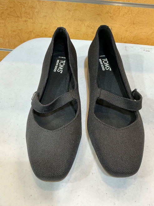 Vist Large View of Product Image Which is Used Toms Flats 7.5