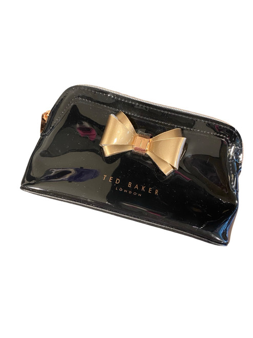Vist Large View of Product Image Which is Used Unbranded Wristlet