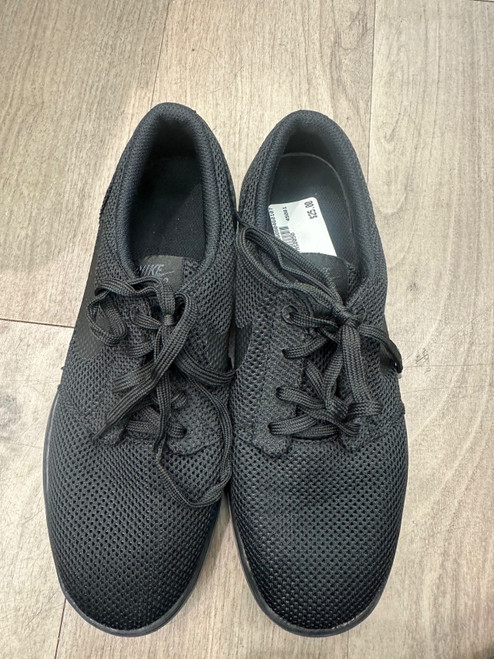 Vist Large View of Product Image Which is Used Nike Casual Shoes 7