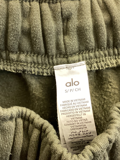 Vist Large View of Product Image Which is Used Alo Yoga Active Pant S 4-6/27-28
