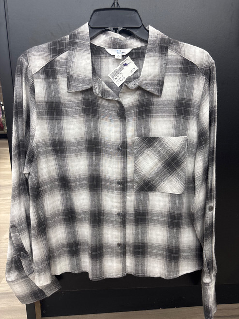 Vist Large View of Product Image Which is Used Time And Tru Long Sleeve Top M-8/10