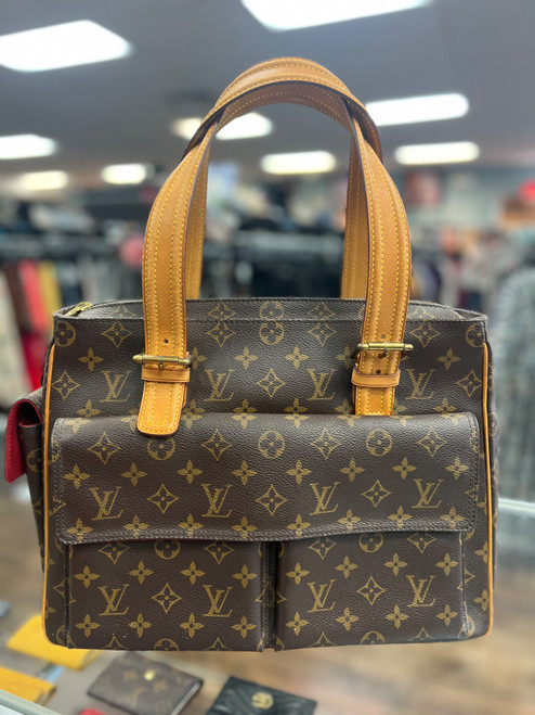 Vist Large View of Product Image Which is Used Louis Vuitton multiple cite bag