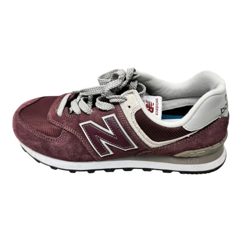 Vist Large View of Product Image Which is Used New Balance Performance Shoes 9