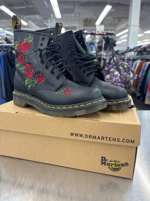 Vist Large View of Product Image Which is NWT Dr Martens Ankle Boots 7