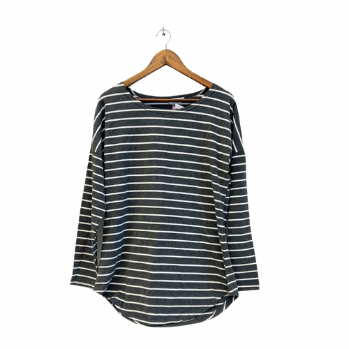Vist Large View of Product Image Which is Used Unbranded Long Sleeve Top P XL-16