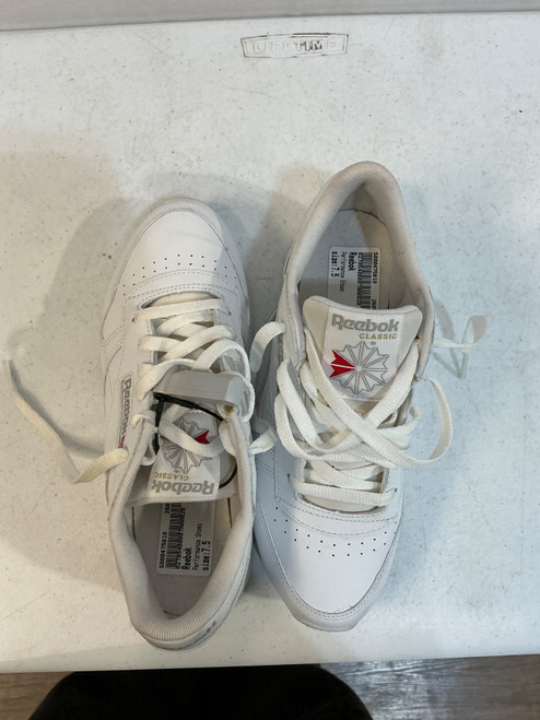 Vist Large View of Product Image Which is Used Reebok Performance Shoes 7.5