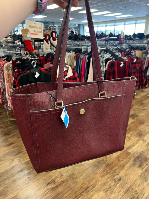 Vist Large View of Product Image Which is Used Michael Kors Xlarge Leather Handbag