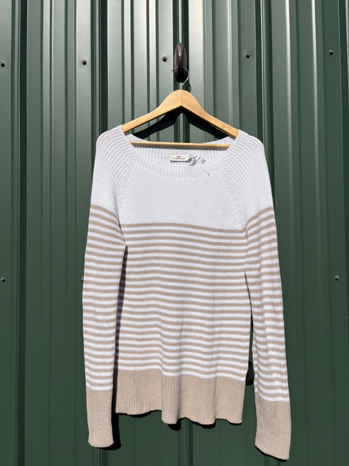 Vist Large View of Product Image Which is Used Vineyard Vines Heavyweight Sweater M-8/10