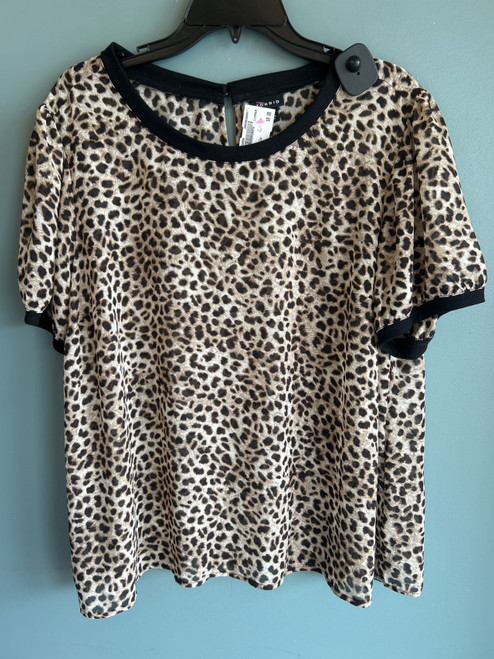Vist Large View of Product Image Which is Used Torrid Short Sleeve Top 1X-18