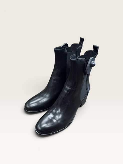 Vist Large View of Product Image Which is Used Unbranded Ankle Boots 7.5