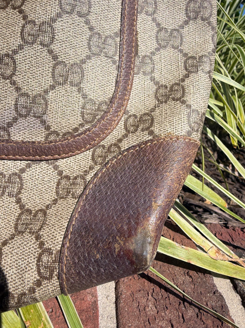 Vist Large View of Product Image Which is Used Gucci Large Handbag