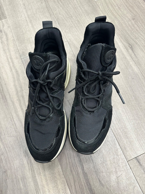 Vist Large View of Product Image Which is Used Michael Michael Kors Performance Shoes 9
