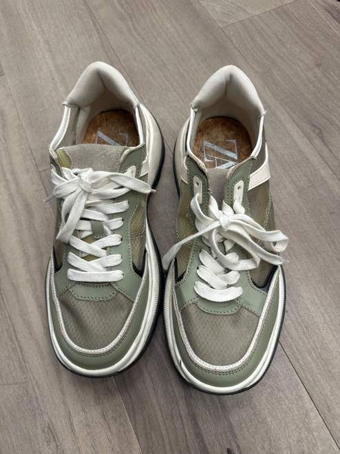 Vist Large View of Product Image Which is Used Zara Performance Shoes 9