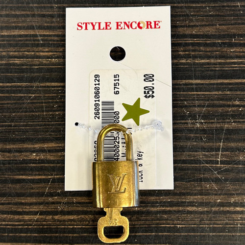 Vist Large View of Product Image Which is Used Louis Vuitton Lock & Key 