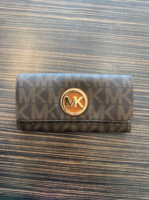 Vist Large View of Product Image Which is Used Michael Michael Kors Leather Wallet
