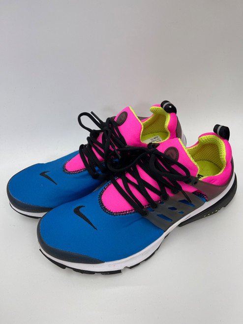 Vist Large View of Product Image Which is Used Men’s Nike Performance Shoes 11
