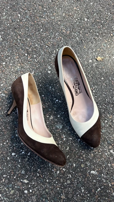 Vist Large View of Product Image Which is Used Salvatore Ferragamo Low Heels 9.5