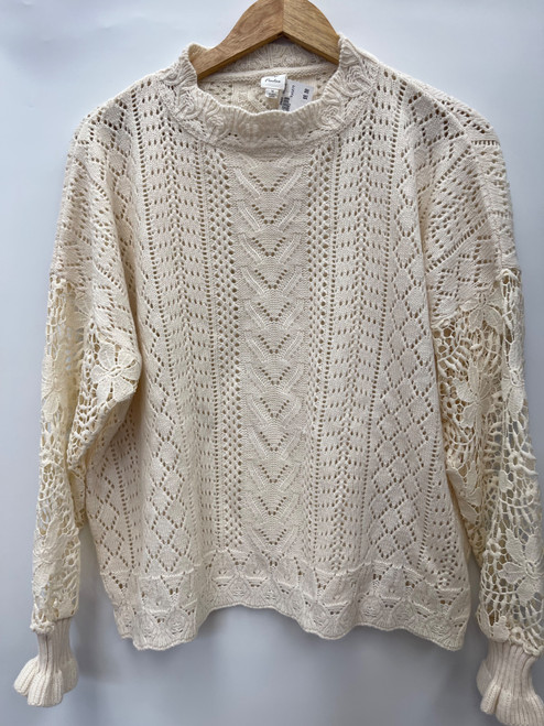 Vist Large View of Product Image Which is Used Flawless Lightweight Sweater M-8/10