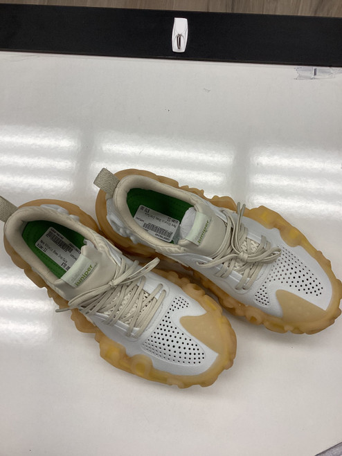 Vist Large View of Product Image Which is Used Unbranded Mens Athletic Shoes 11