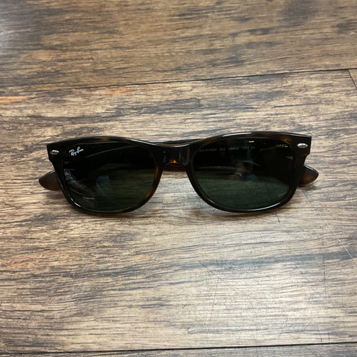 Vist Large View of Product Image Which is Used Ray-Ban Sunglasses