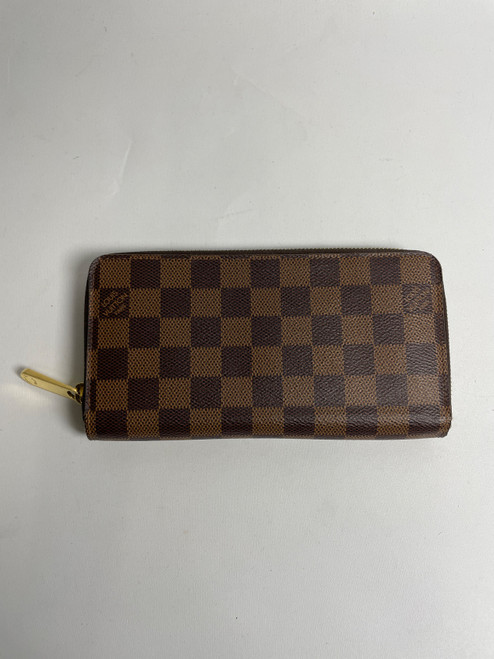 Vist Large View of Product Image Which is Used Louis Vuitton Leather Wallet