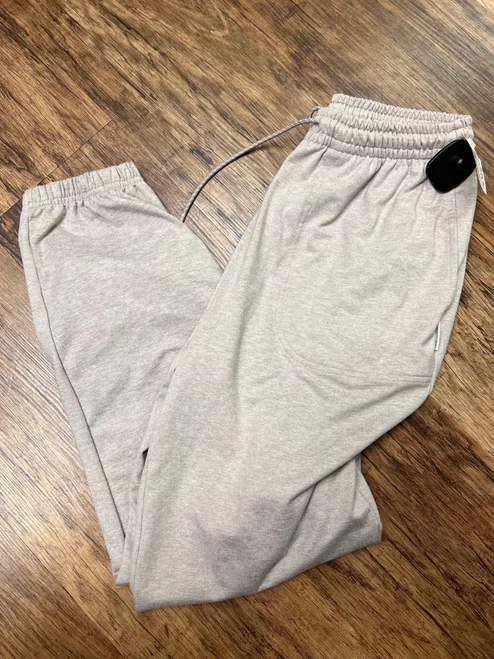 Vist Large View of Product Image Which is Used offline  Active Sweatshirt M-8/10
