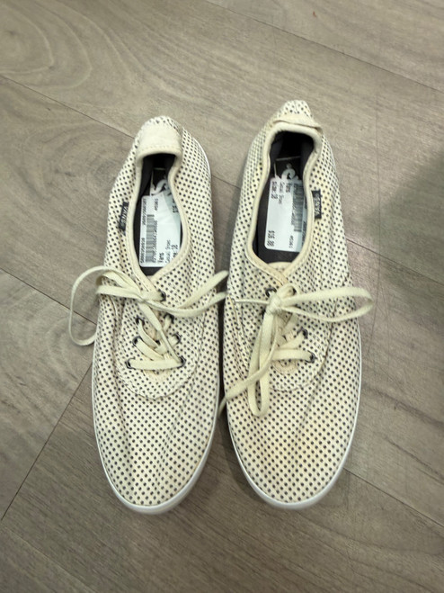Vist Large View of Product Image Which is Used Vans Casual Shoes 10