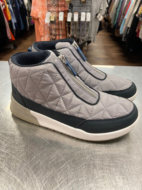 Vist Large View of Product Image Which is Used Land's End Casual Shoes 8