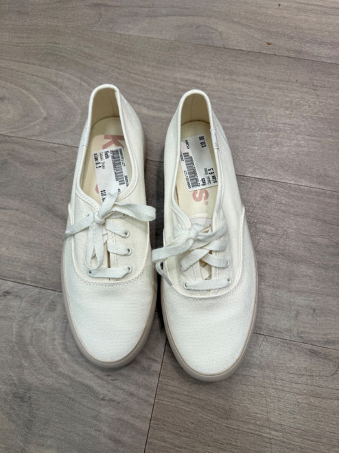 Vist Large View of Product Image Which is Used Keds Casual Shoes 6.5