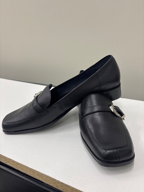Vist Large View of Product Image Which is NWT Liz Claiborne flex Flats 8.5