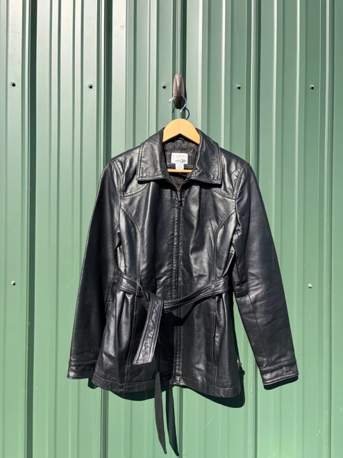 Vist Large View of Product Image Which is Used East 5th Long Light Jacket S-4/6