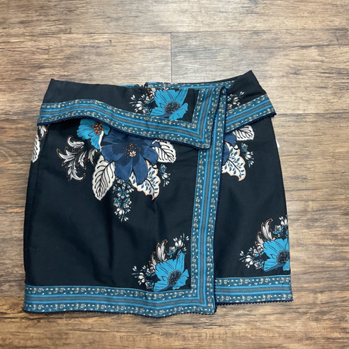 Vist Large View of Product Image Which is Used Farm Rio Short Skirt 10-30