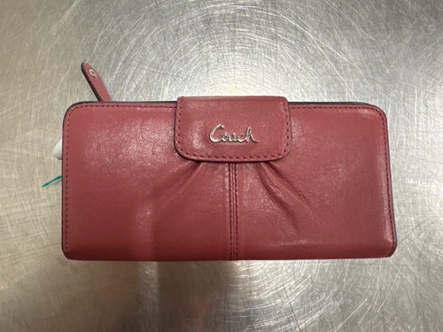 Vist Large View of Product Image Which is Used Pink Coach Leather Wallet