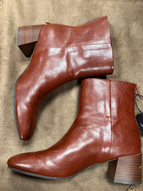 Vist Large View of Product Image Which is Used Bare Traps Ankle Boots 9