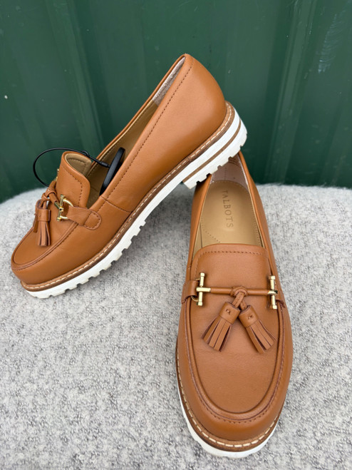 Vist Large View of Product Image Which is Used Talbots Flats 5