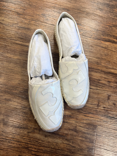 Vist Large View of Product Image Which is Used Unbranded SHOES 8.5