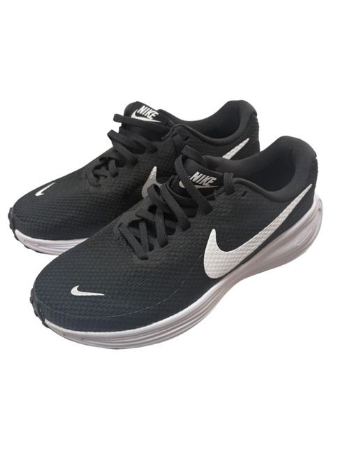 Vist Large View of Product Image Which is Used Nike Performance Shoes 8