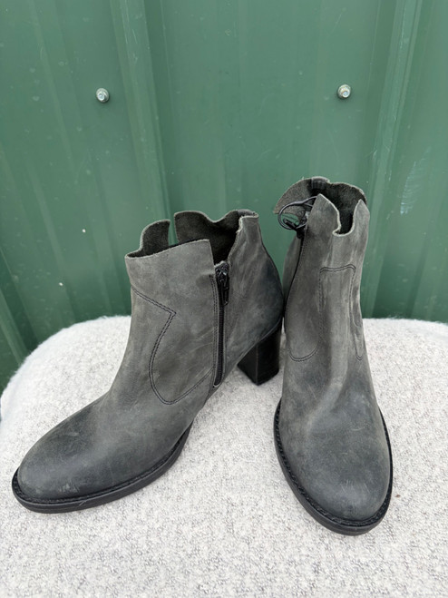 Vist Large View of Product Image Which is Used PLDM by Palladium Ankle Boots 8.5