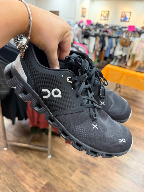 Vist Large View of Product Image Which is Used On Cloud Performance Shoes 10.5