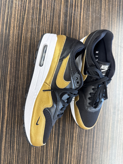 Vist Large View of Product Image Which is Used Nike Casual Shoes 9