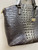 Used Brahmin Xlarge Leather Handbag 60032-S000651053 View 2