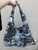 Used Marc Jacobs Large Handbag 60032-S000718579 View 3