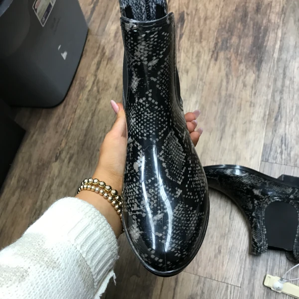 Used Lauren Ralph Lauren Rain Boots 7