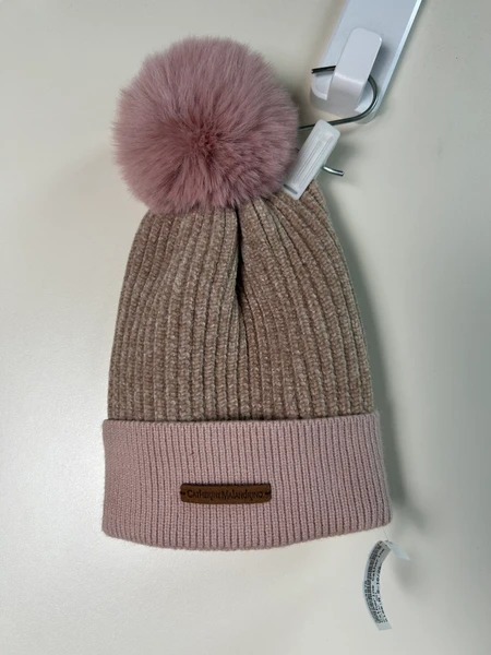 Used Ugg Australia Winter Hat S 4-6/27-28