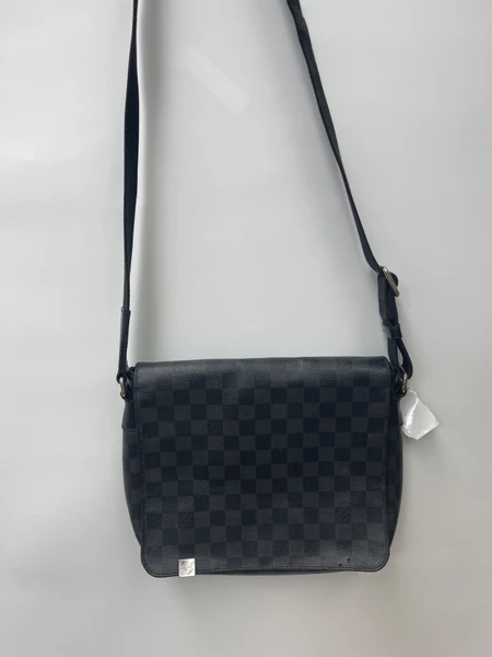Used louis vuitton shoes
