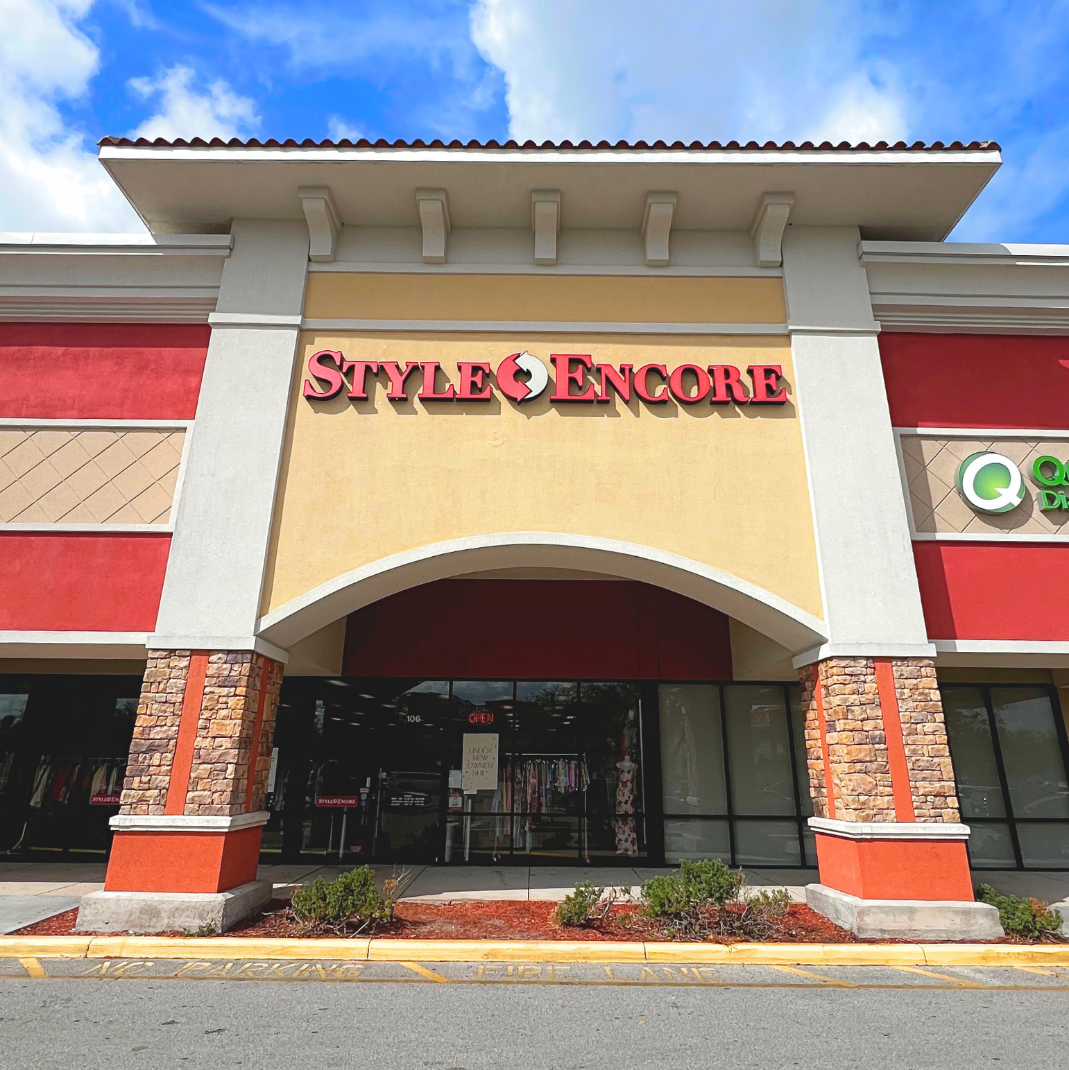 Style Encore Waterford Lakes Exterior