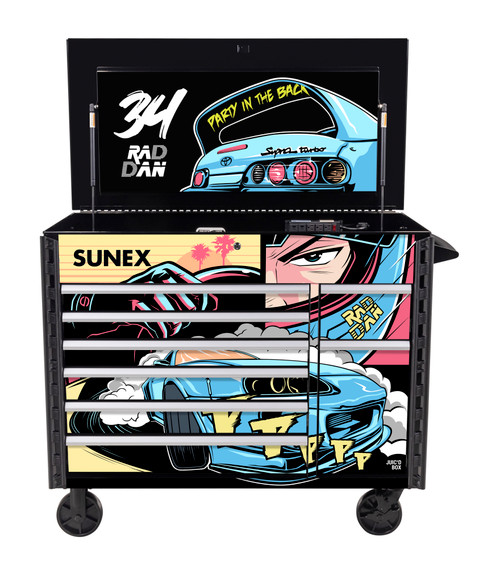 PN: 8065PCBKRADDAN] Rad Dan Manga Designed Juic'd BOX 50” 7 Drawer