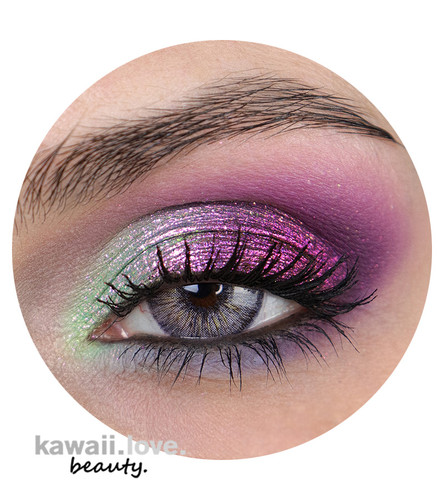 Elevate your gaze to a mesmerizing level with our gorgeous Gray Rain grey circle lenses, featuring a hand-painted style design that showcases four stunning tones. These lenses aren't just for enhancing your eyes; they're a work of art. Crafted with silicone hydrogel, they prioritize your comfort, ensuring that your eyes stay fresh and vibrant throughout the day. Whether you're aiming for a captivating transformation, a fashion statement, or simply want to add a dash of elegance to your look, these circle lenses are the ultimate choice. Watch as your eyes glisten with the lush beauty of grey rain, drawing admirers closer to your enchanting gaze. Step into a world of captivating elegance and order your pair today to experience the magic for yourself! Each pair of Urban Layer Gray Rain circle lenses ships with a free contact lens case, fast from the USA.