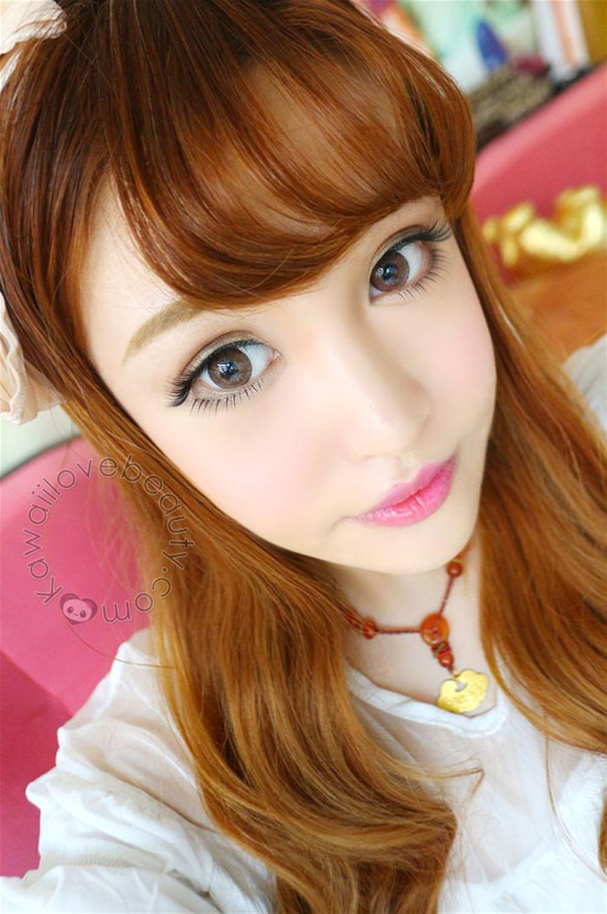 Ulzzang look with doll eye EOS Briller Brown circle lenses.