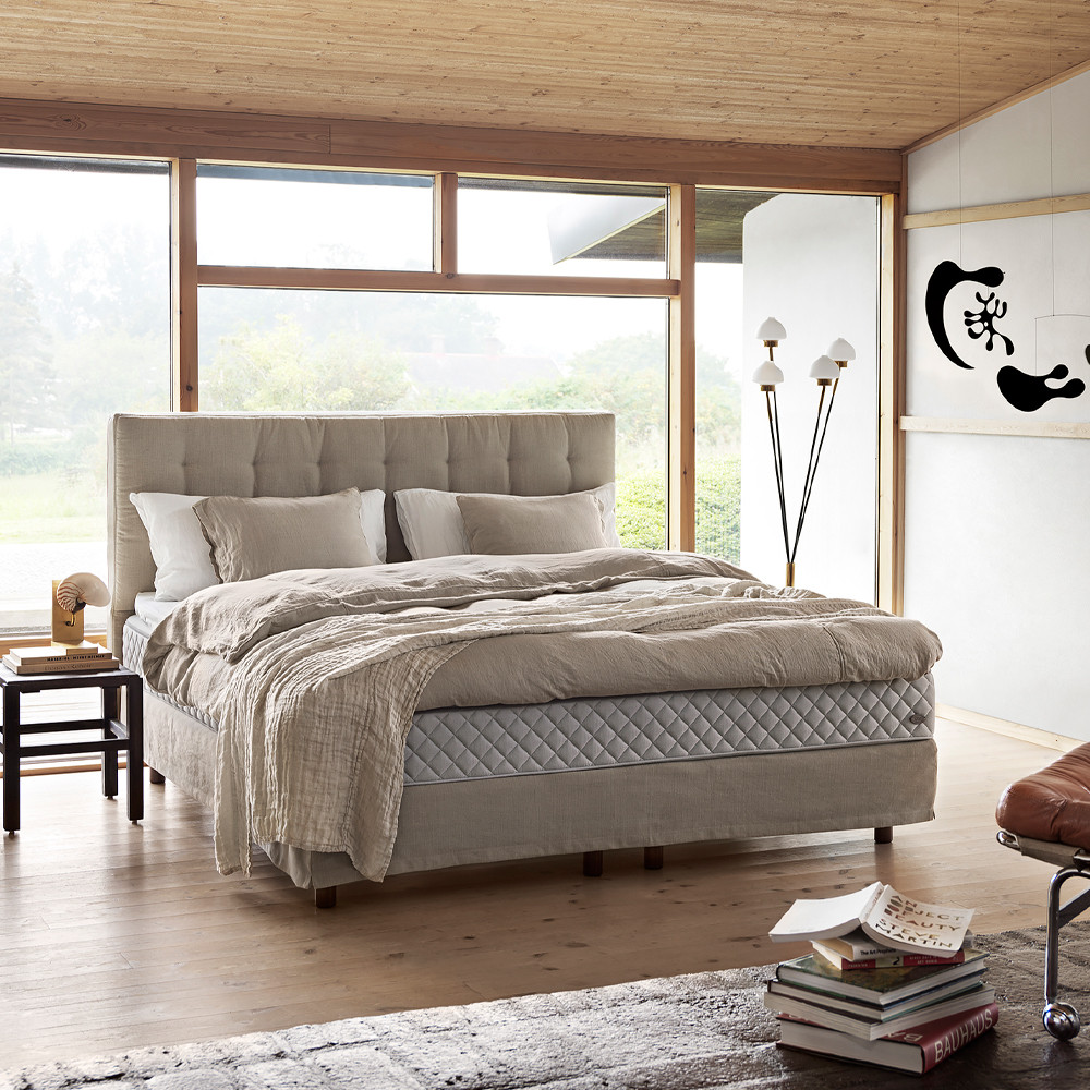 DUX ONE King with Top Pad Duxiana